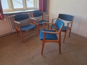 4 stk Henning Kjærnulf armstole af teak model 317/318