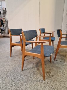 4 stk Henning Kjærnulf armstole af teak model 317/318