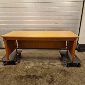 Direktør-skrivebord med indbyggede skuffer, teak, Nippu