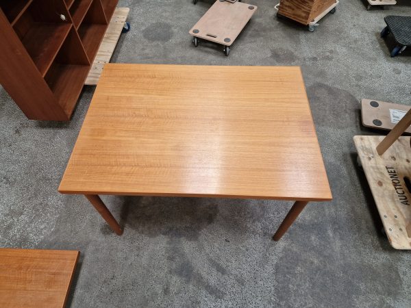 Spisebord i teak uden hollandsk udtræk