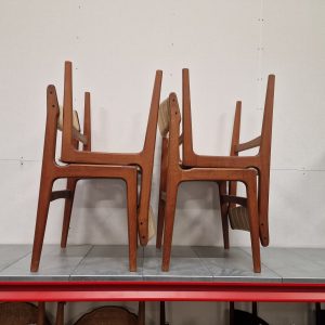 Fire Erik Buch spisestole, teak, til ompolstring