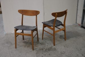 To stk Farstrup model 210 med løse sæder, teak