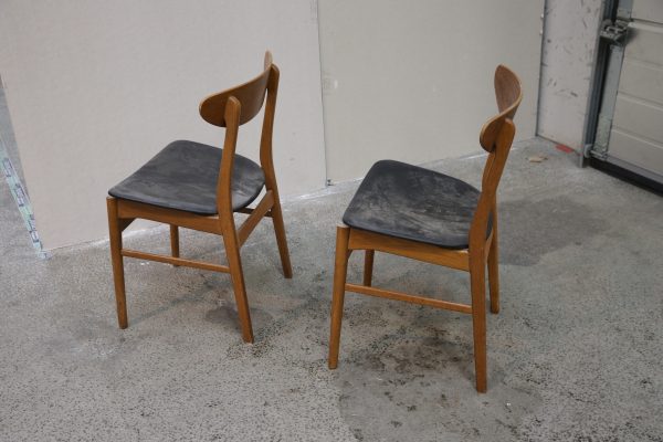 To stk Farstrup model 210 med løse sæder, teak