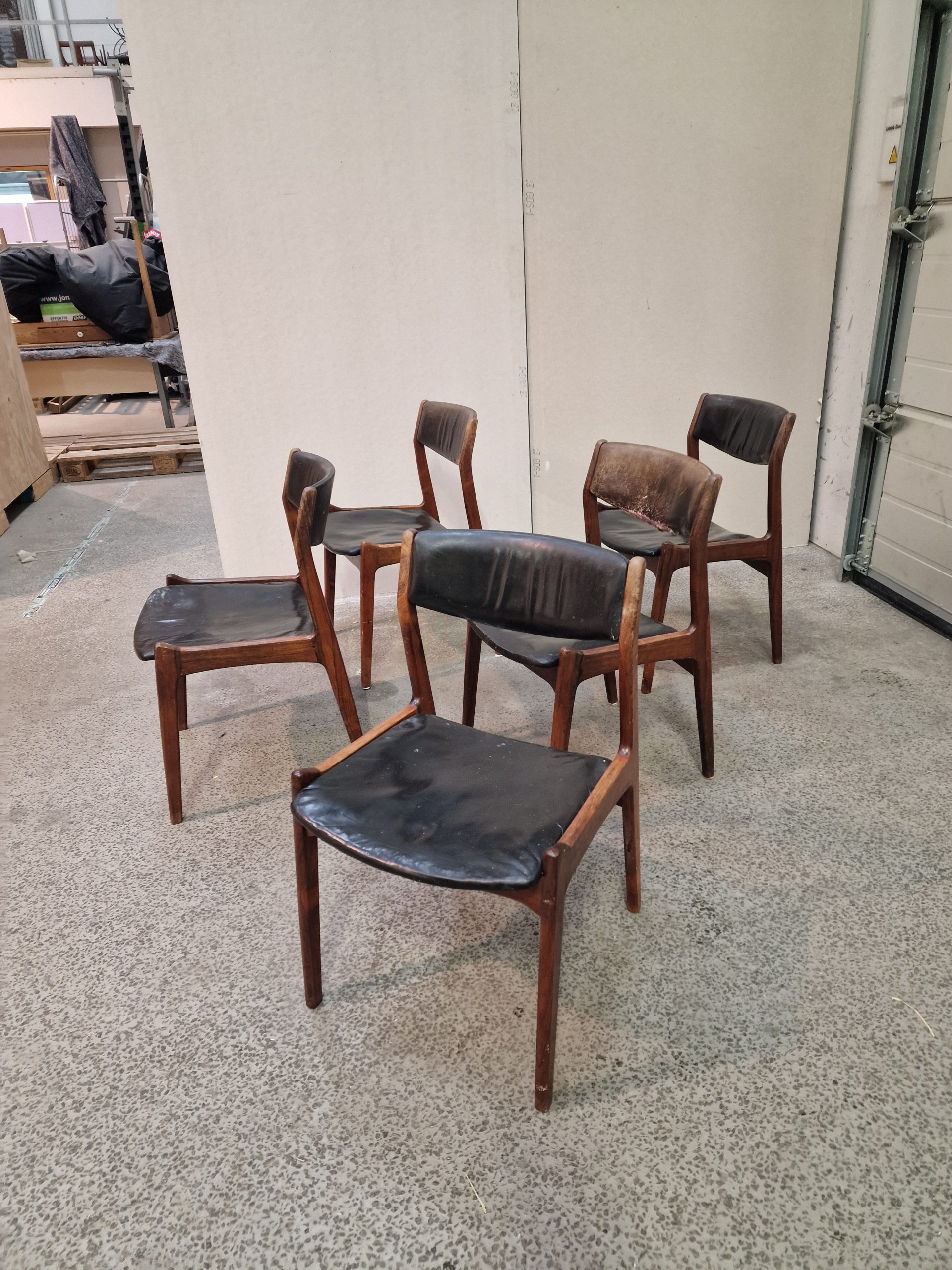 Fem spisestole i massiv palisander