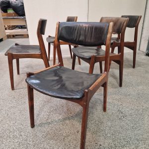 Fem spisestole i massiv palisander