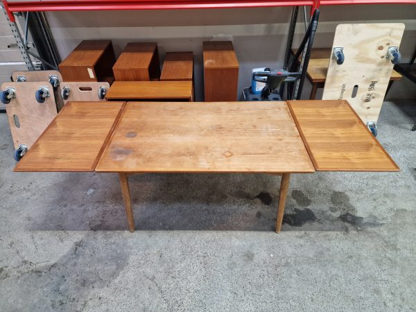 Spisebord i teak med hollandsk udtræk