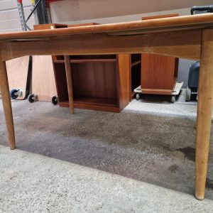 Spisebord i teak med hollandsk udtræk