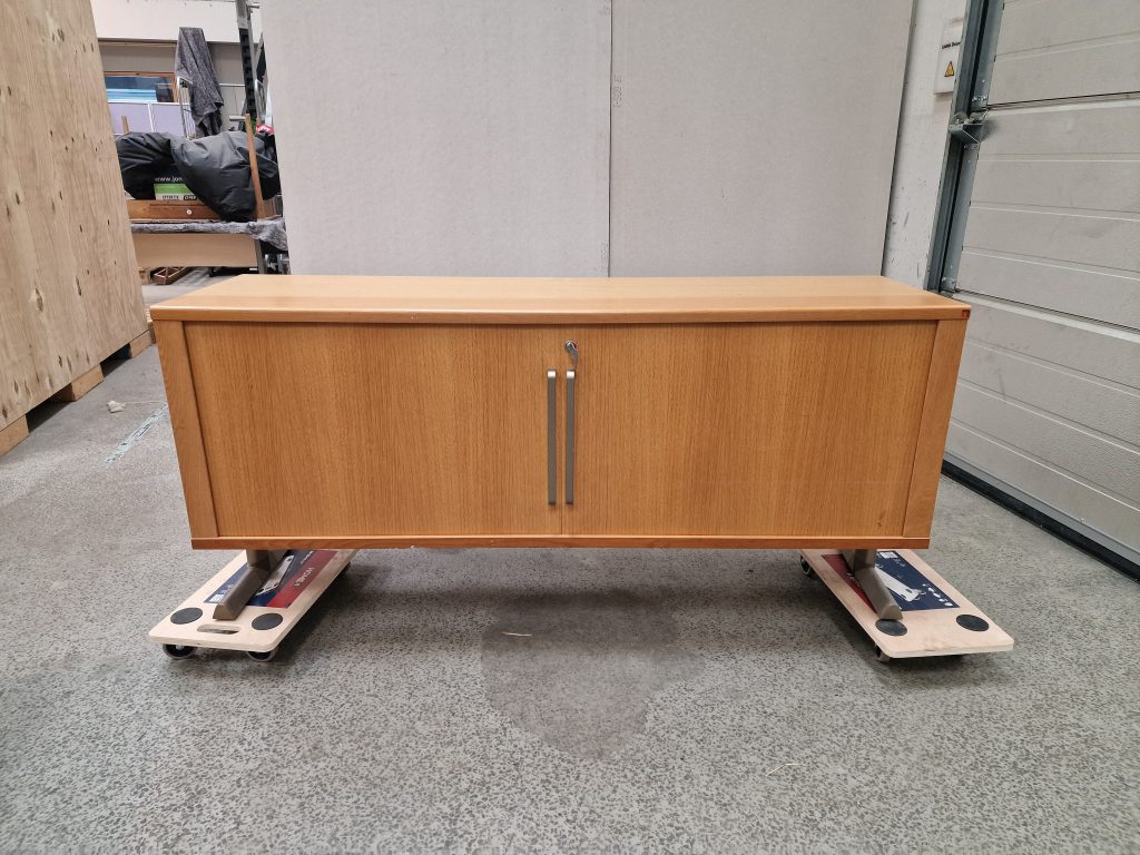 Kontorskænk i egetræ, B8