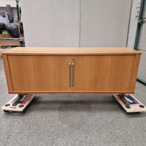 Kontorskænk i egetræ, B8