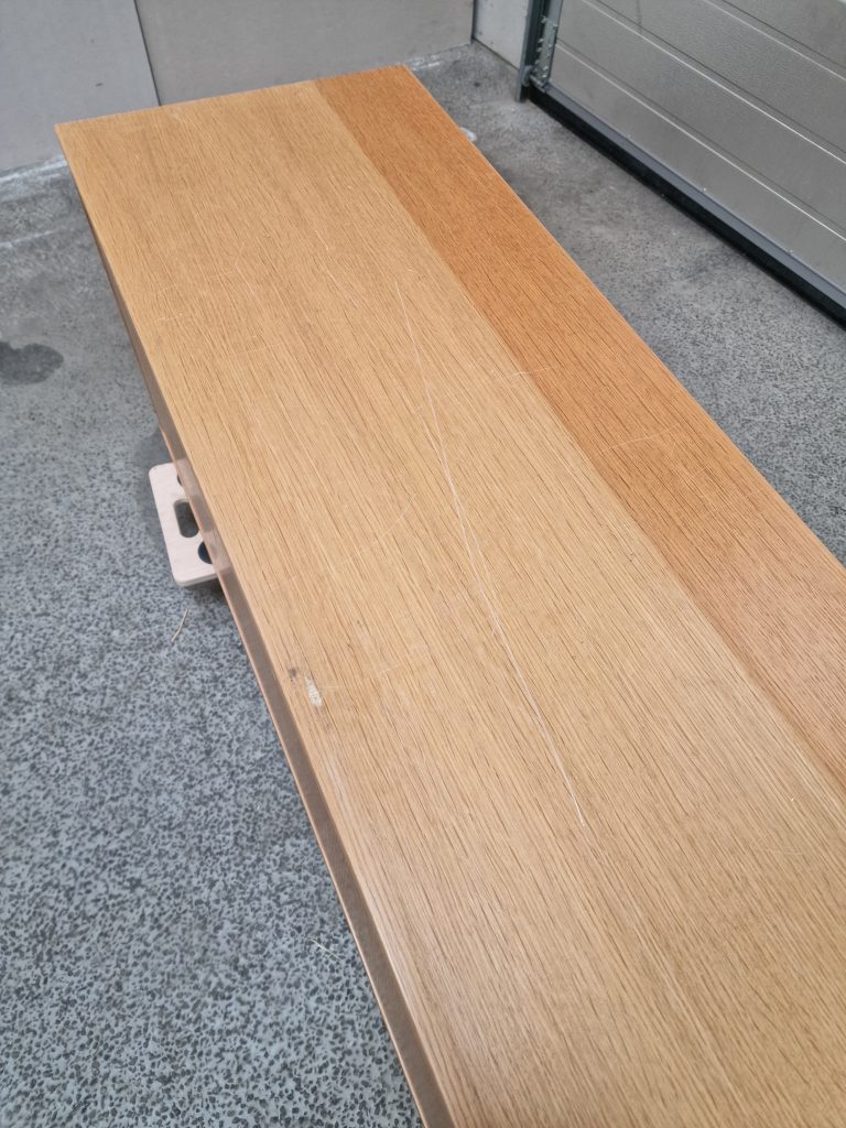 Kontorskænk i egetræ, B8