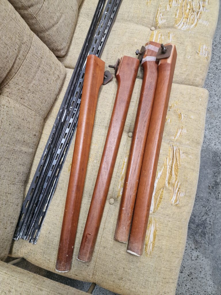 Rundt spisebord med to tillægsplader, Ø120, teak