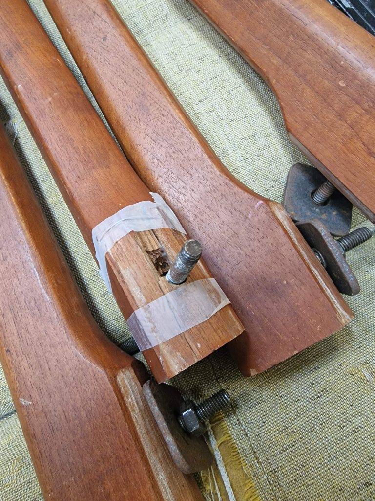 Rundt spisebord med to tillægsplader, Ø120, teak