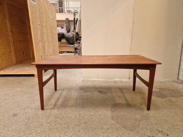 Spisebord med skjulte tillægsplader, teak