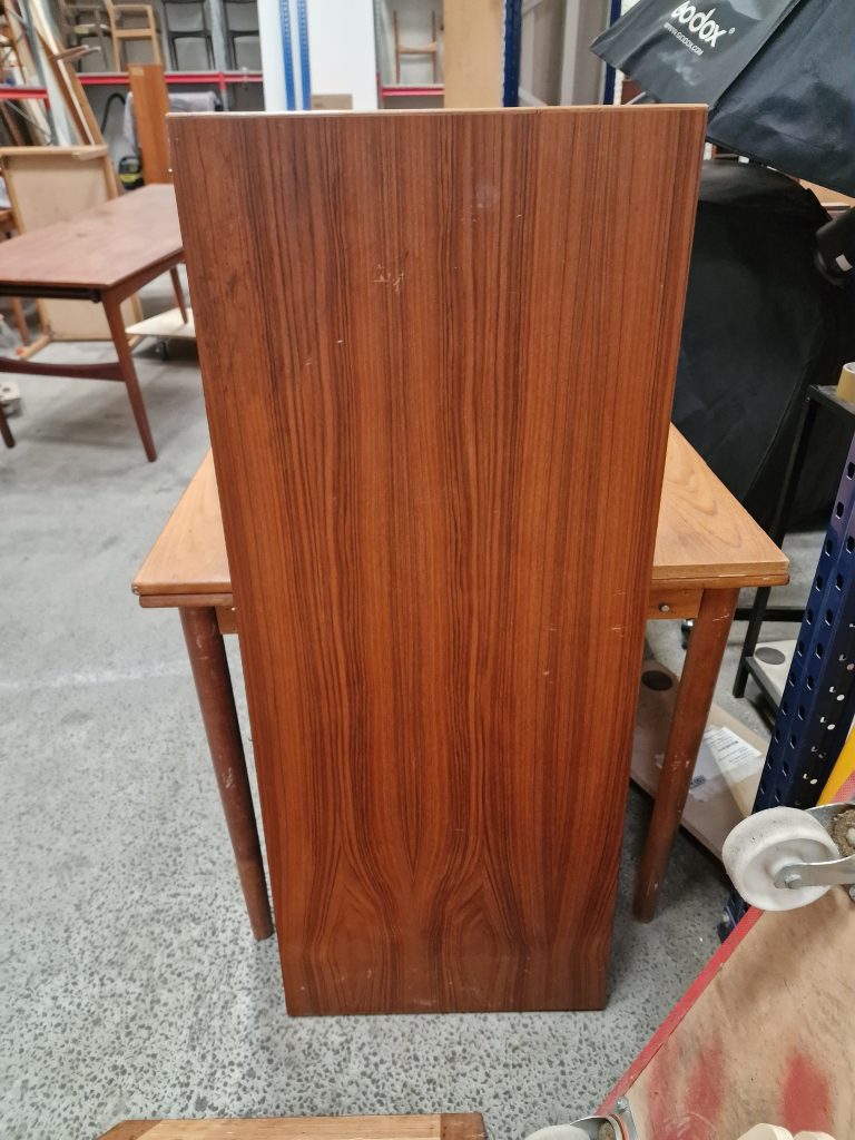 Rundt spisebord med to tillægsplader, Ø120, teak