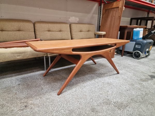 Sofabord i teak, Smilet af Johannes Andersen, CFC Silkeborg