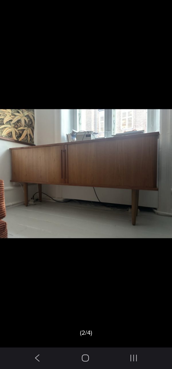 Lav skænk af teaktræ med jalousi 1960'erne