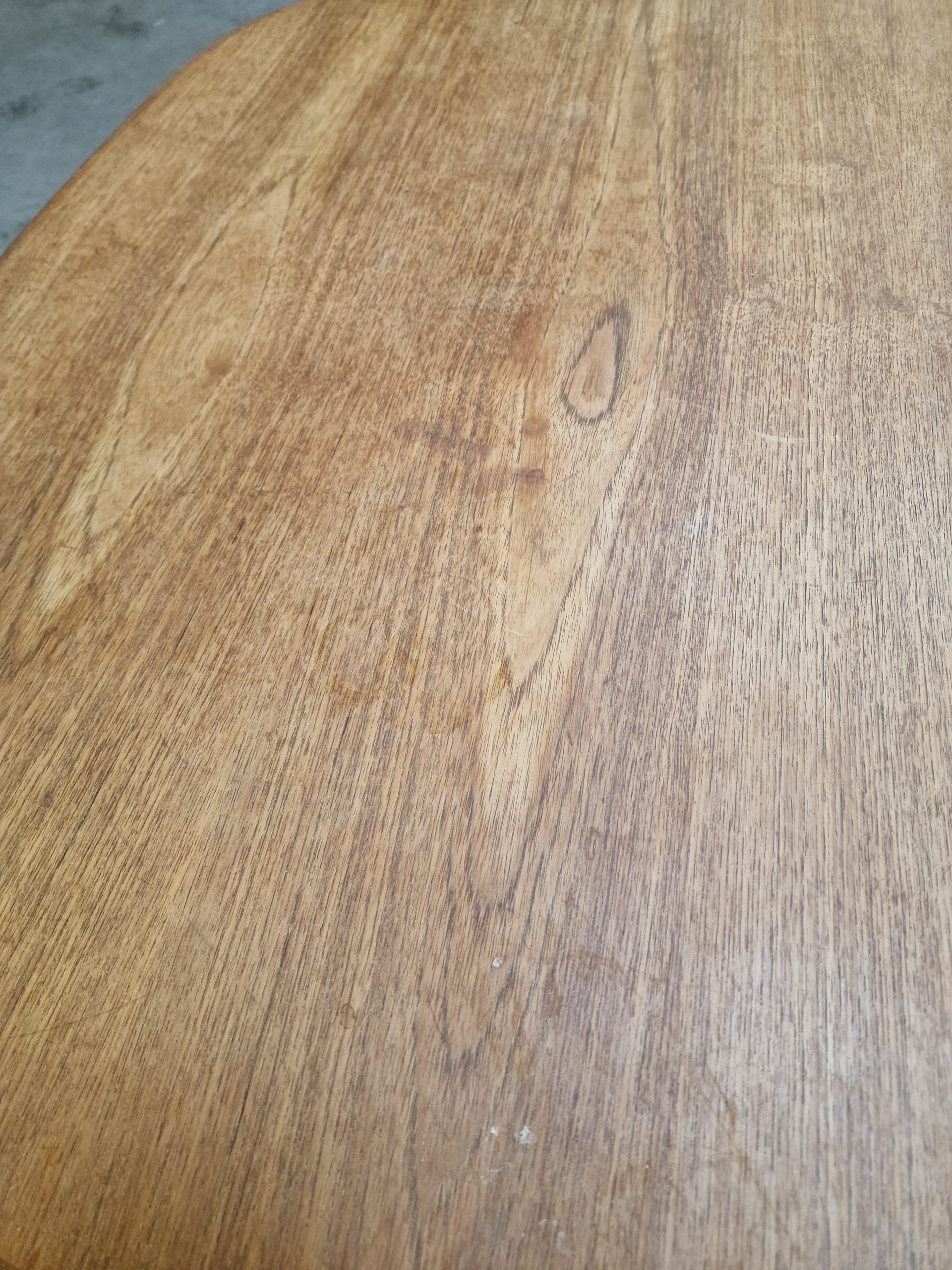 Ovalt spisebord i teak med to tillægsplader, Skovby