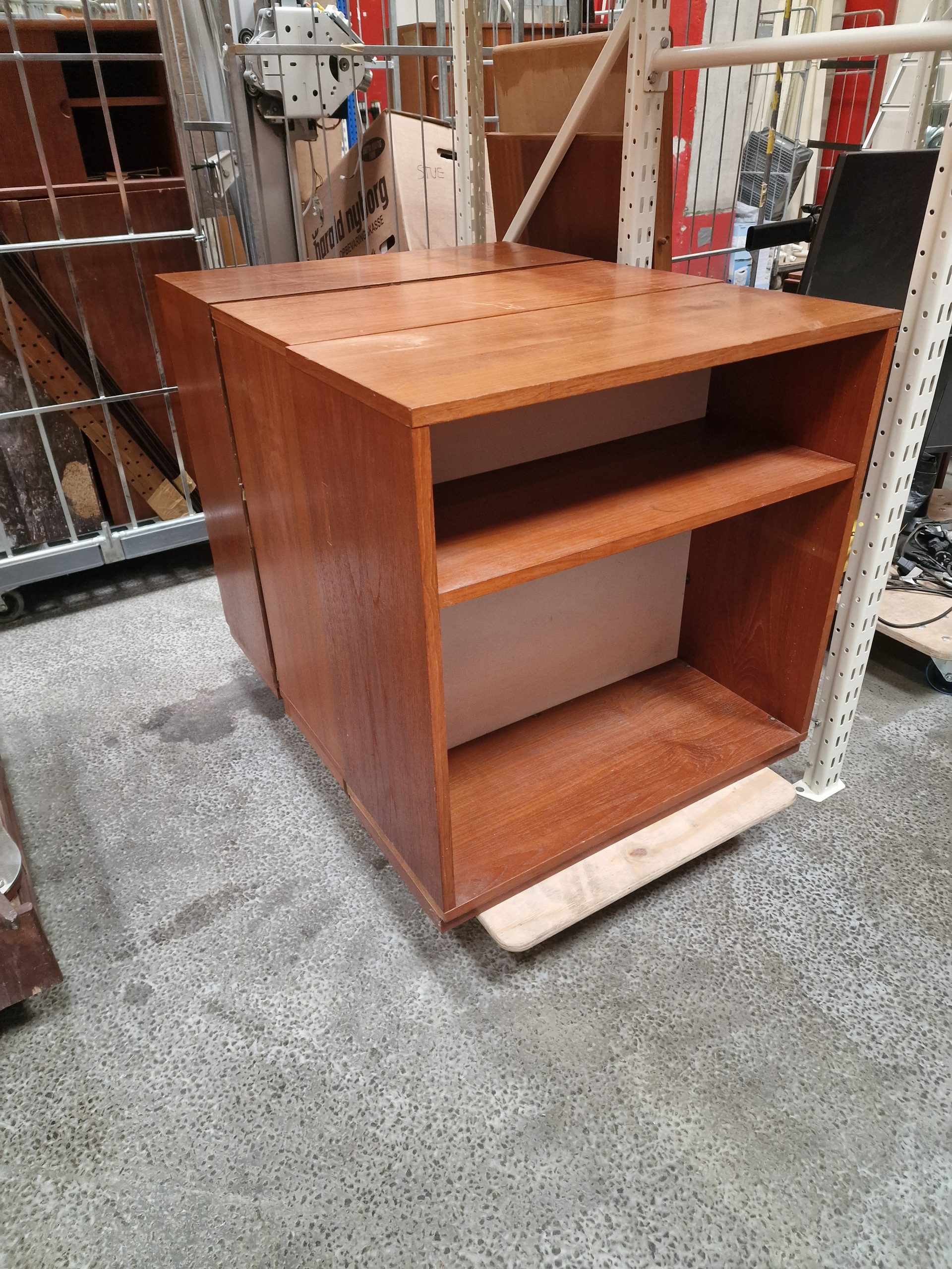 Tre små bogkasser, teak