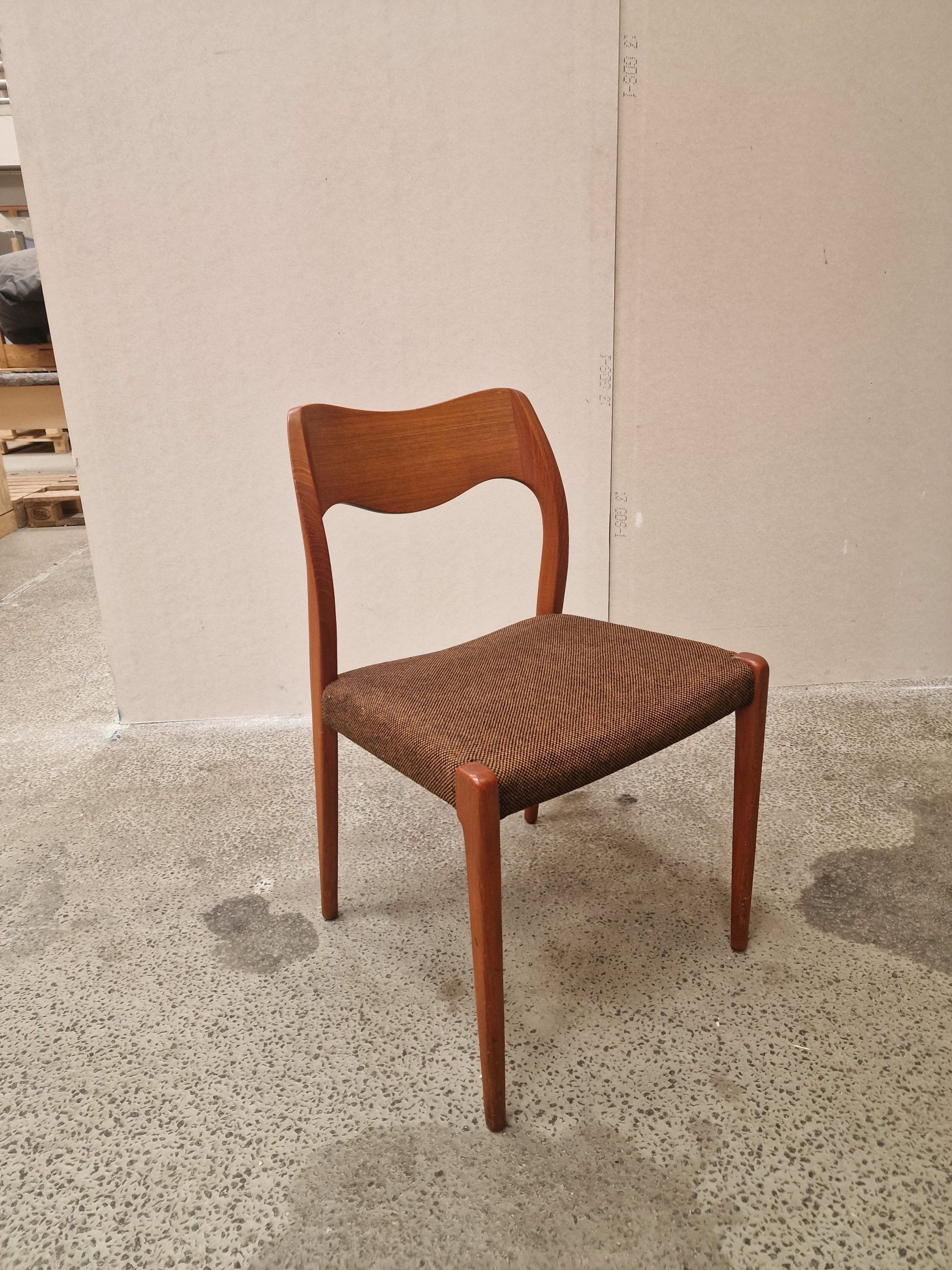 Spisestol i massiv teak, N.O. Møller model 71