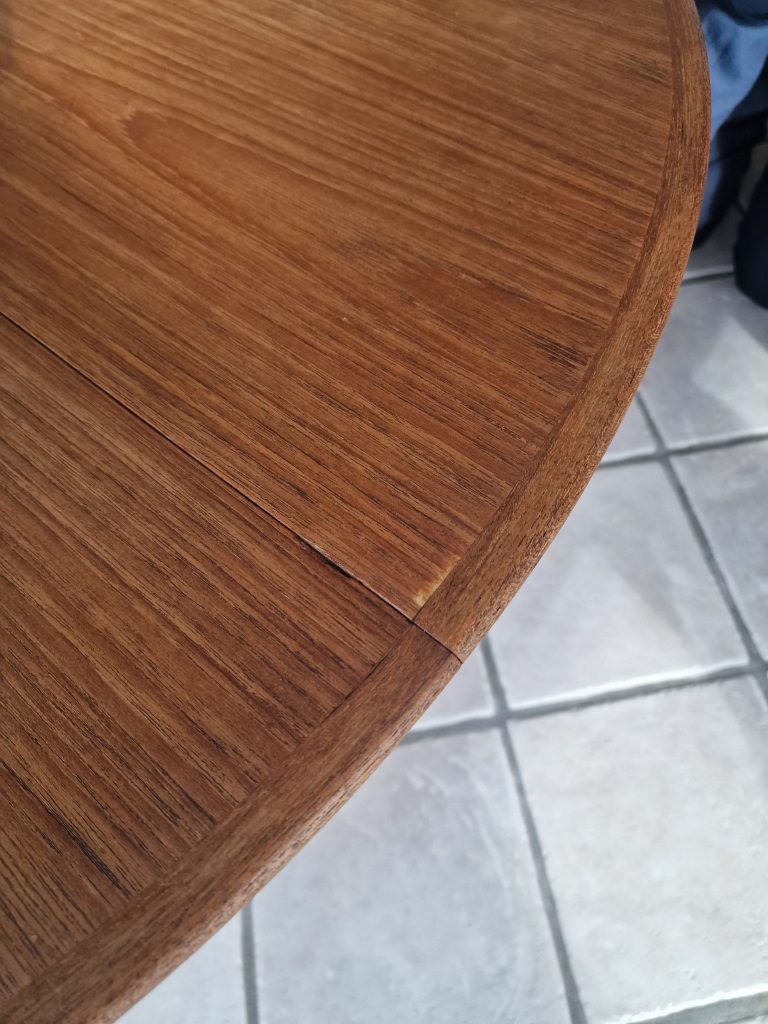 Ole Hald spisebord i teak med to tillægsplader, teak