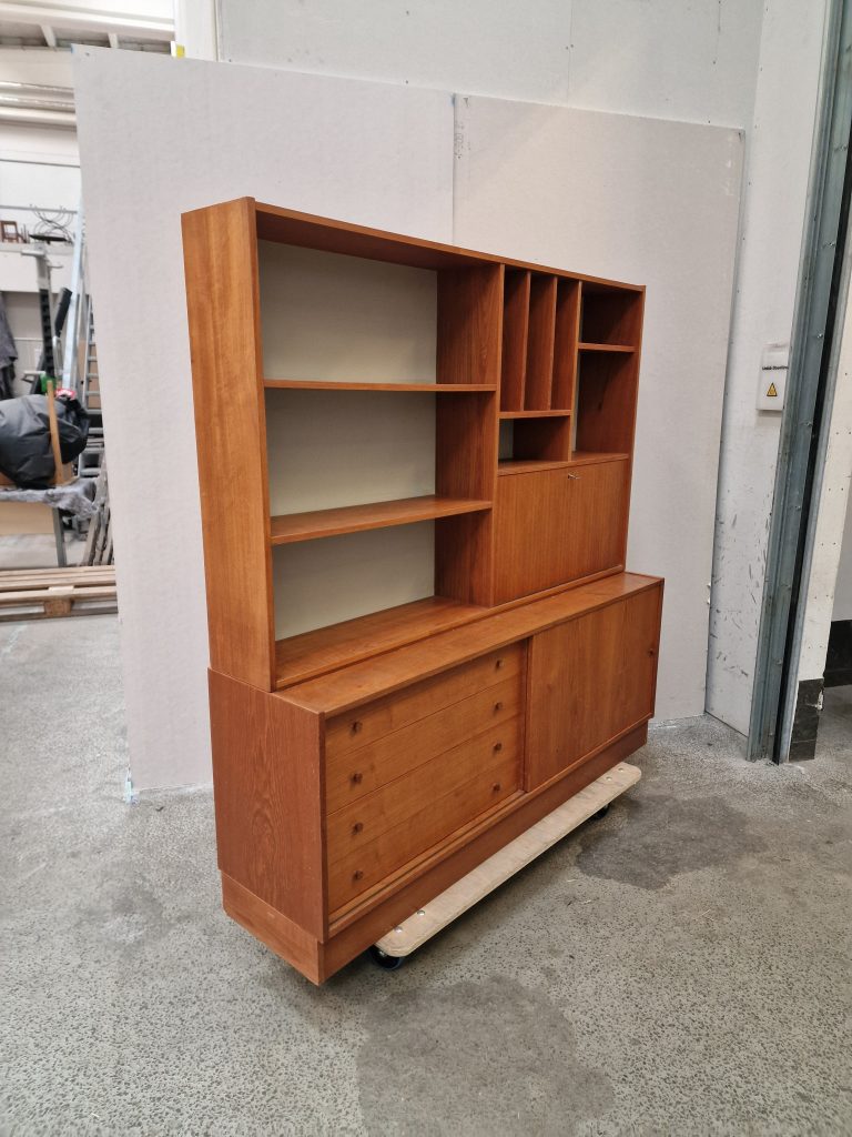 Skænk og bogreol med klap, teak