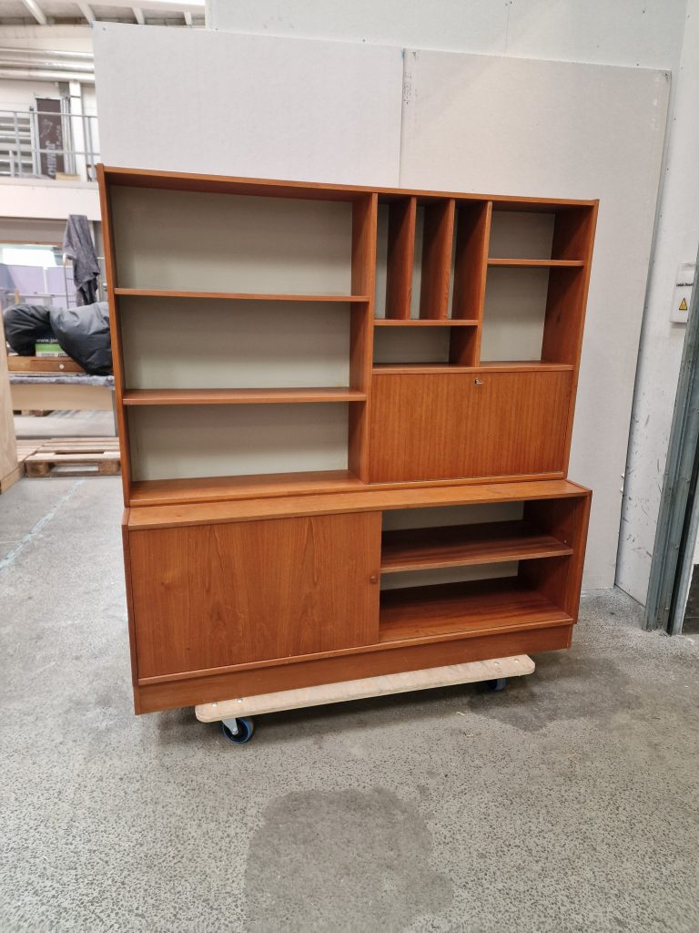 Skænk og bogreol med klap, teak