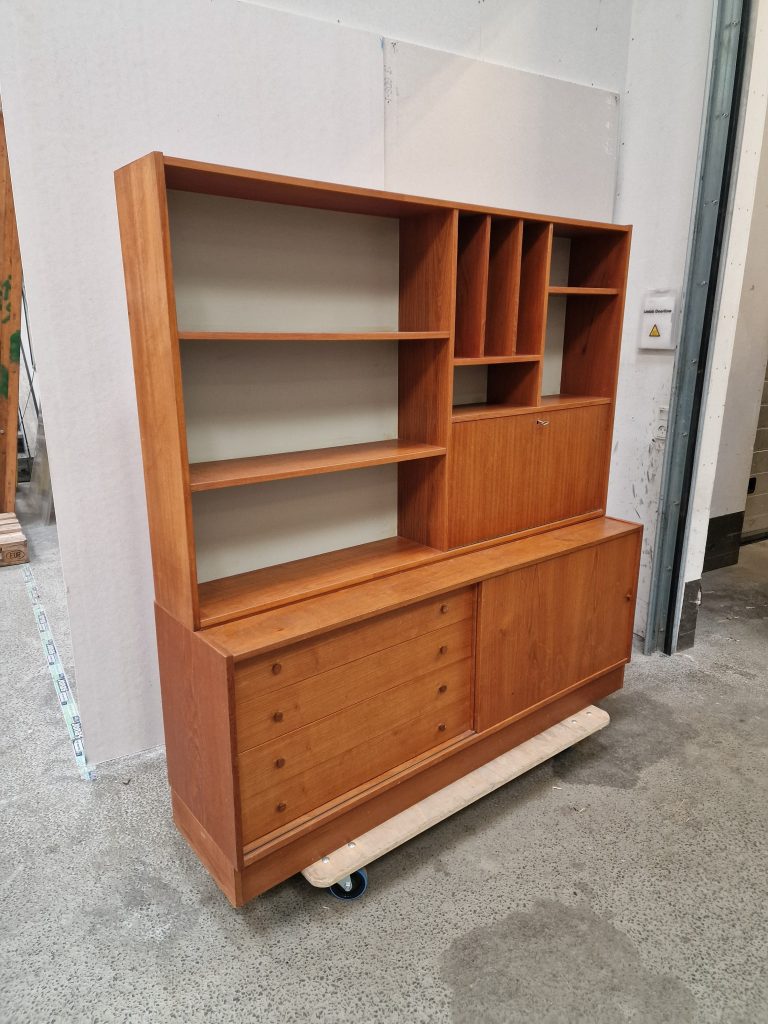 Skænk og bogreol med klap, teak