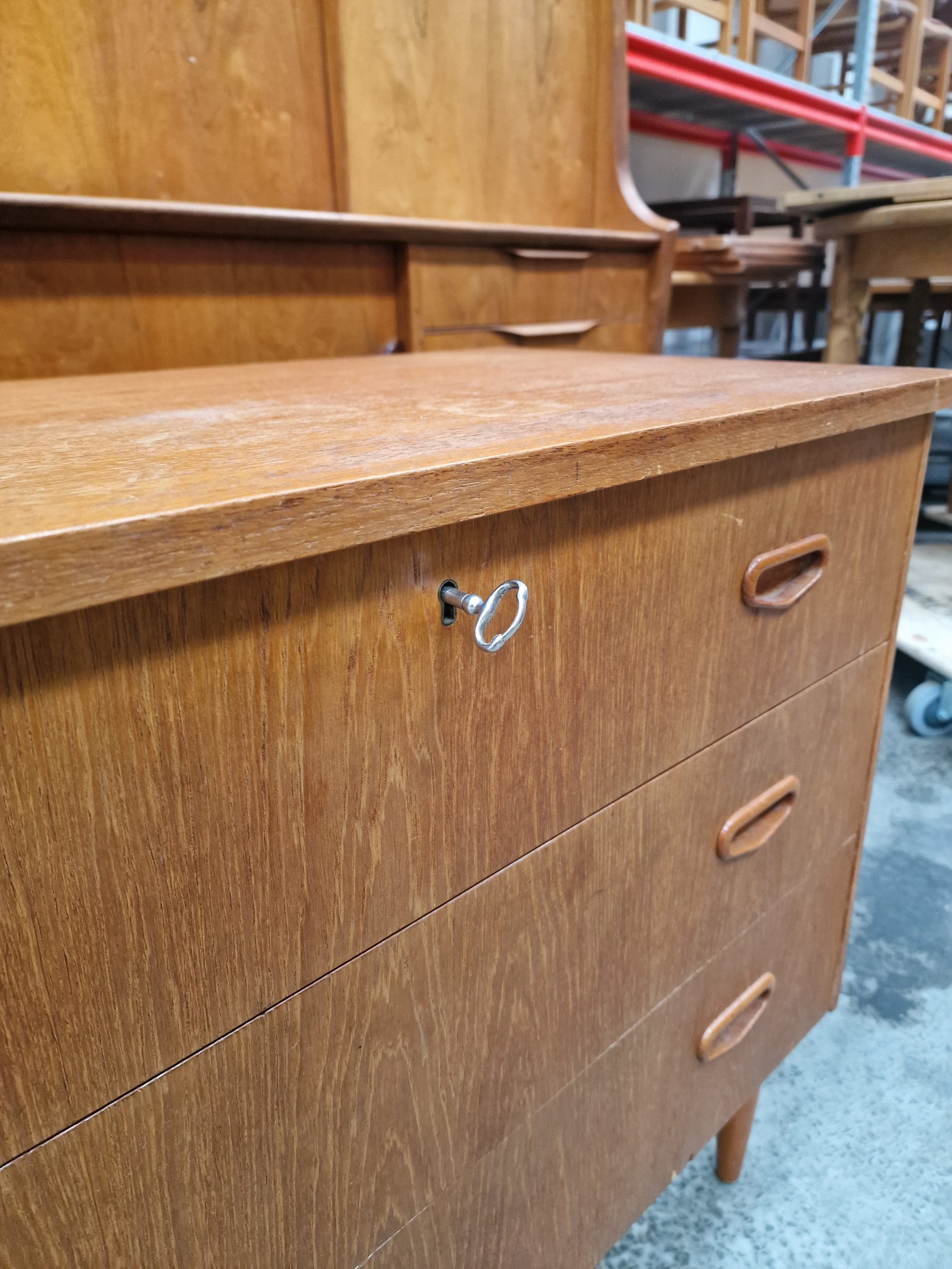 Kommode med tre skuffer