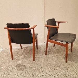 2 armstole i teak af Hans Olsen