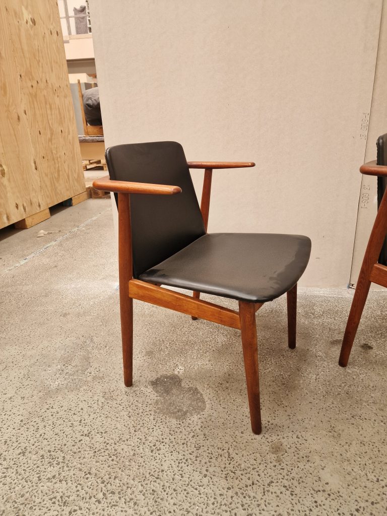 2 armstole i teak af Hans Olsen