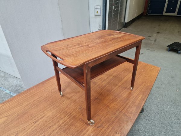 Serveringsvogn med aftagelig bakke, teak