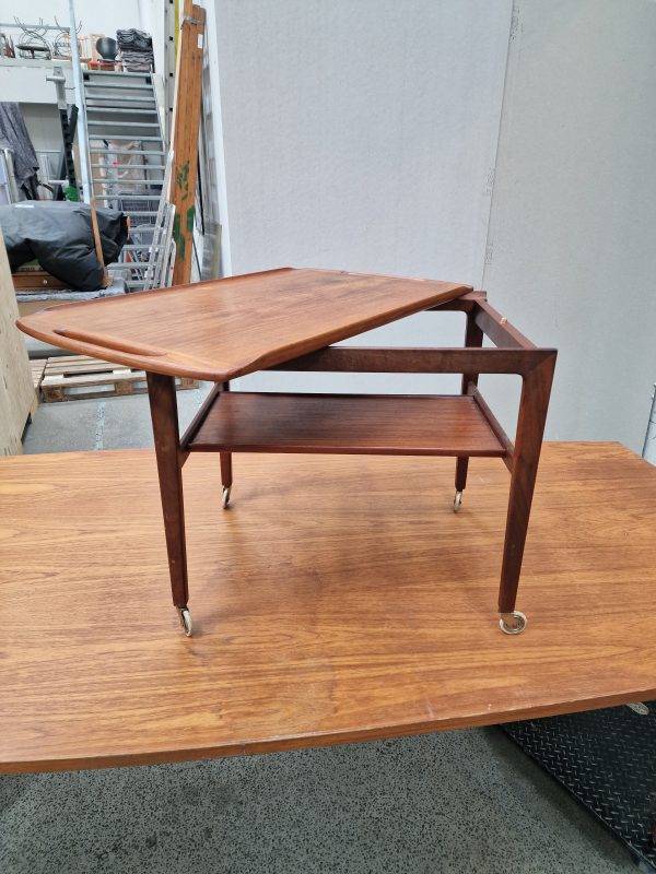Serveringsvogn med aftagelig bakke, teak