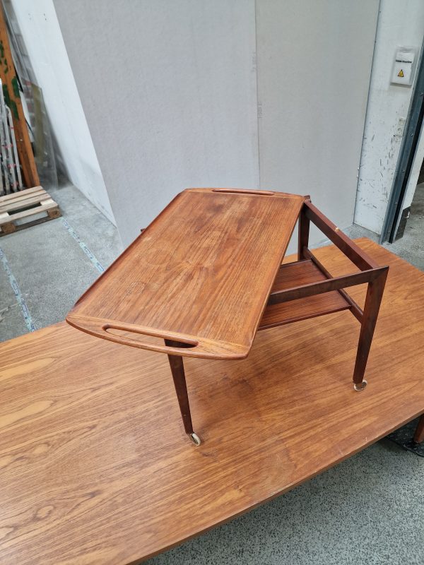 Serveringsvogn med aftagelig bakke, teak