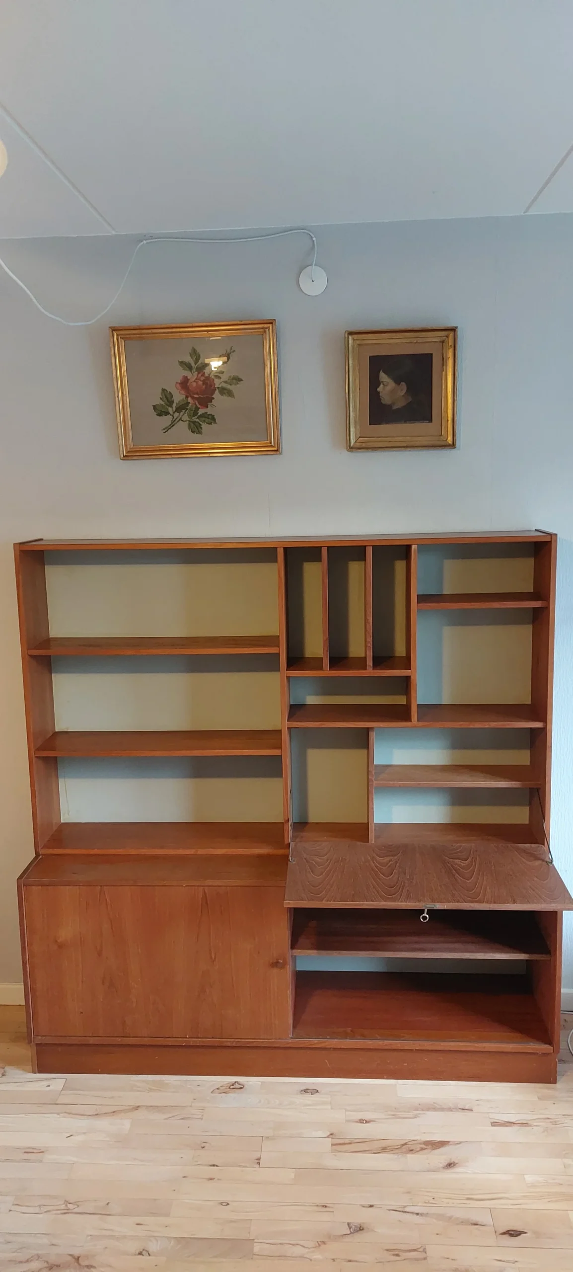 Skænk og bogreol med klap, teak