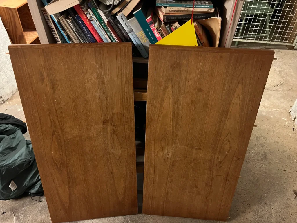 Ovalt spisebord i teak med to tillægsplader, Skovby