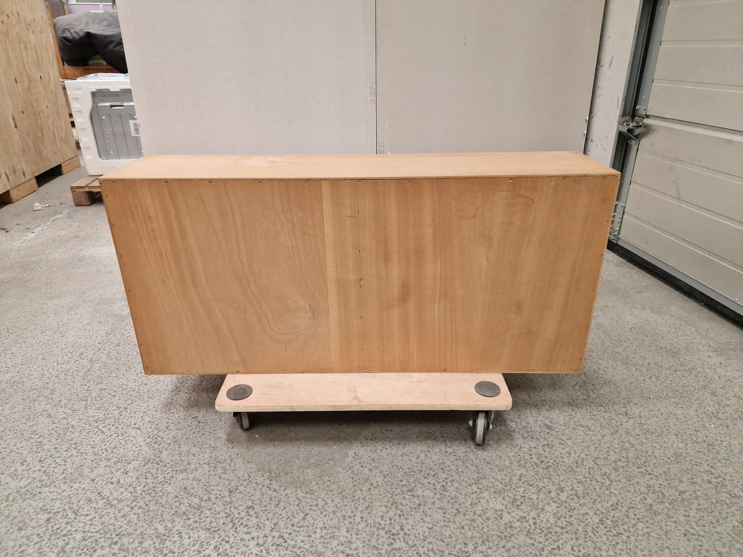 Lille bogreol i egetræ