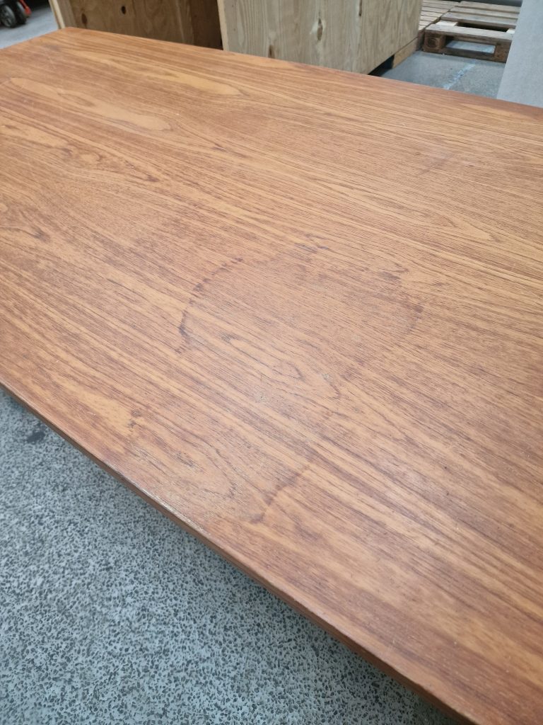 Stort spisebord/konferencebord i teak