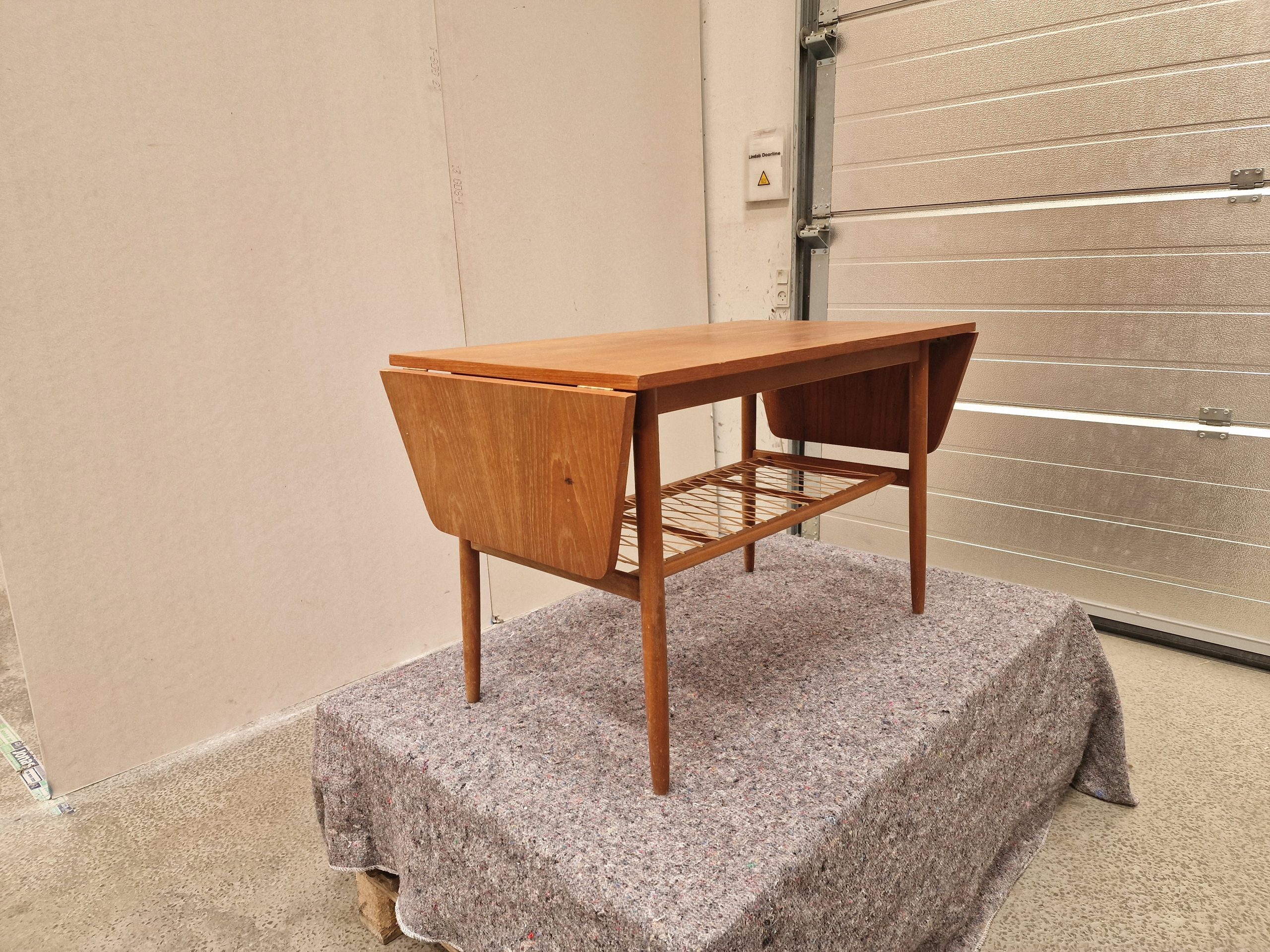 Sofabord med flethylde, teak