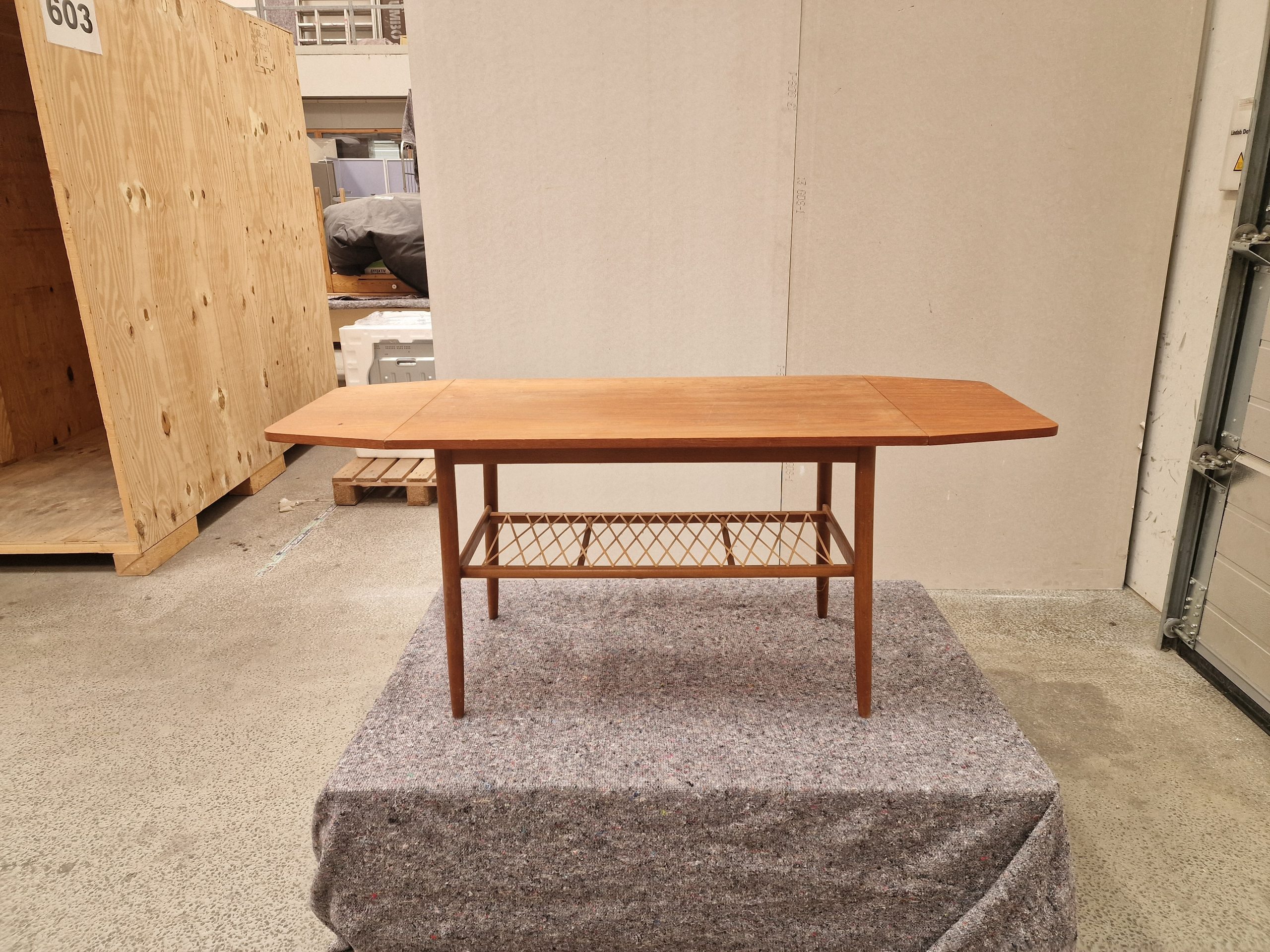 Sofabord med flethylde, teak