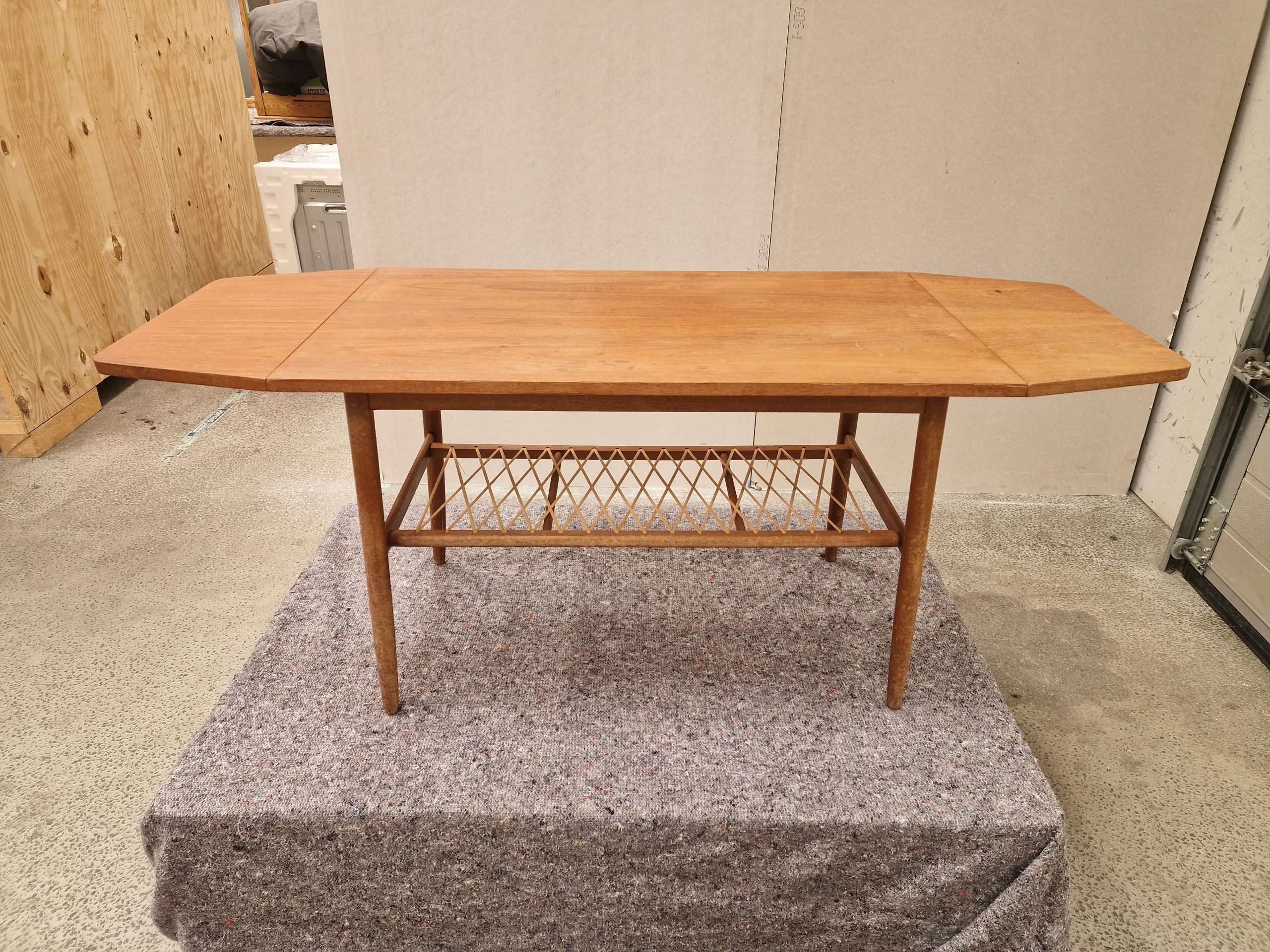 Sofabord med flethylde, teak