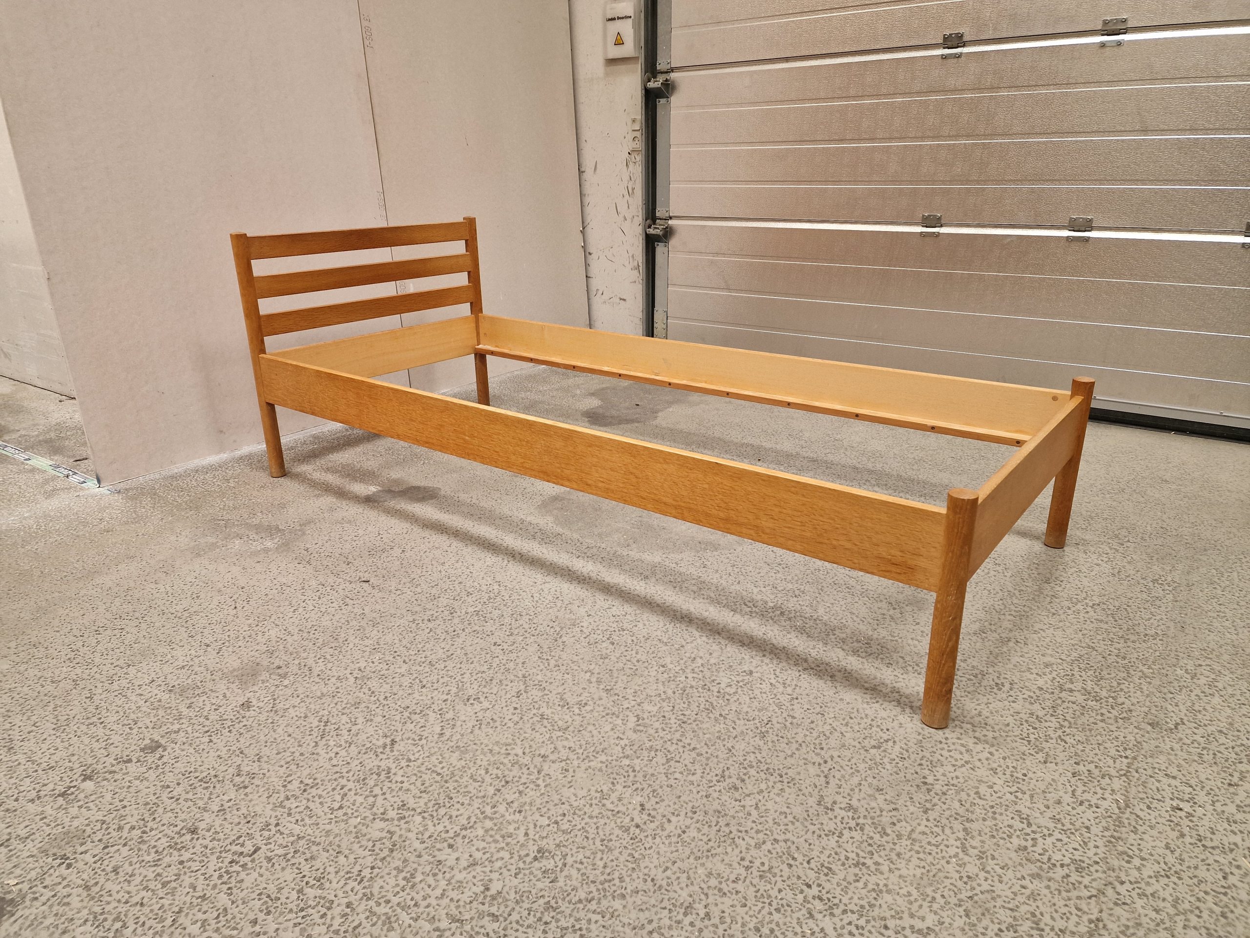 Sengerammer i massiv egetræ