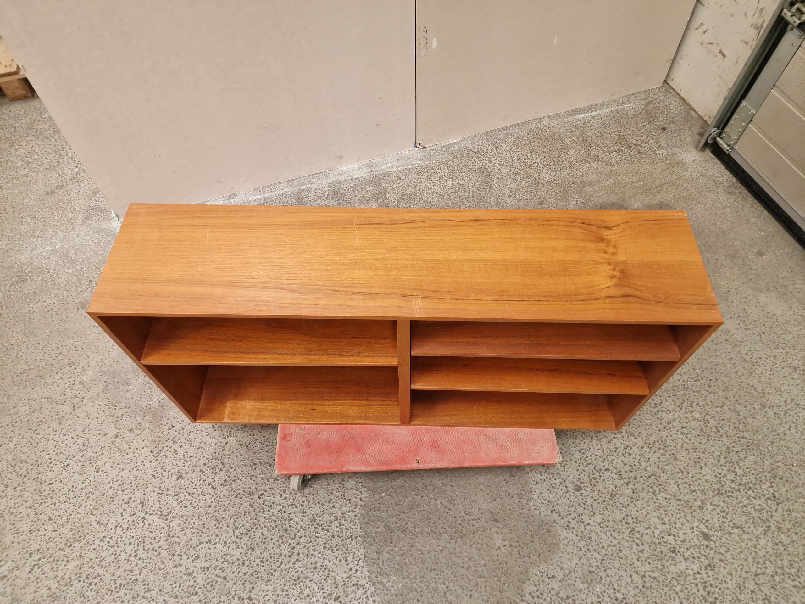 Lille smal reol, teak