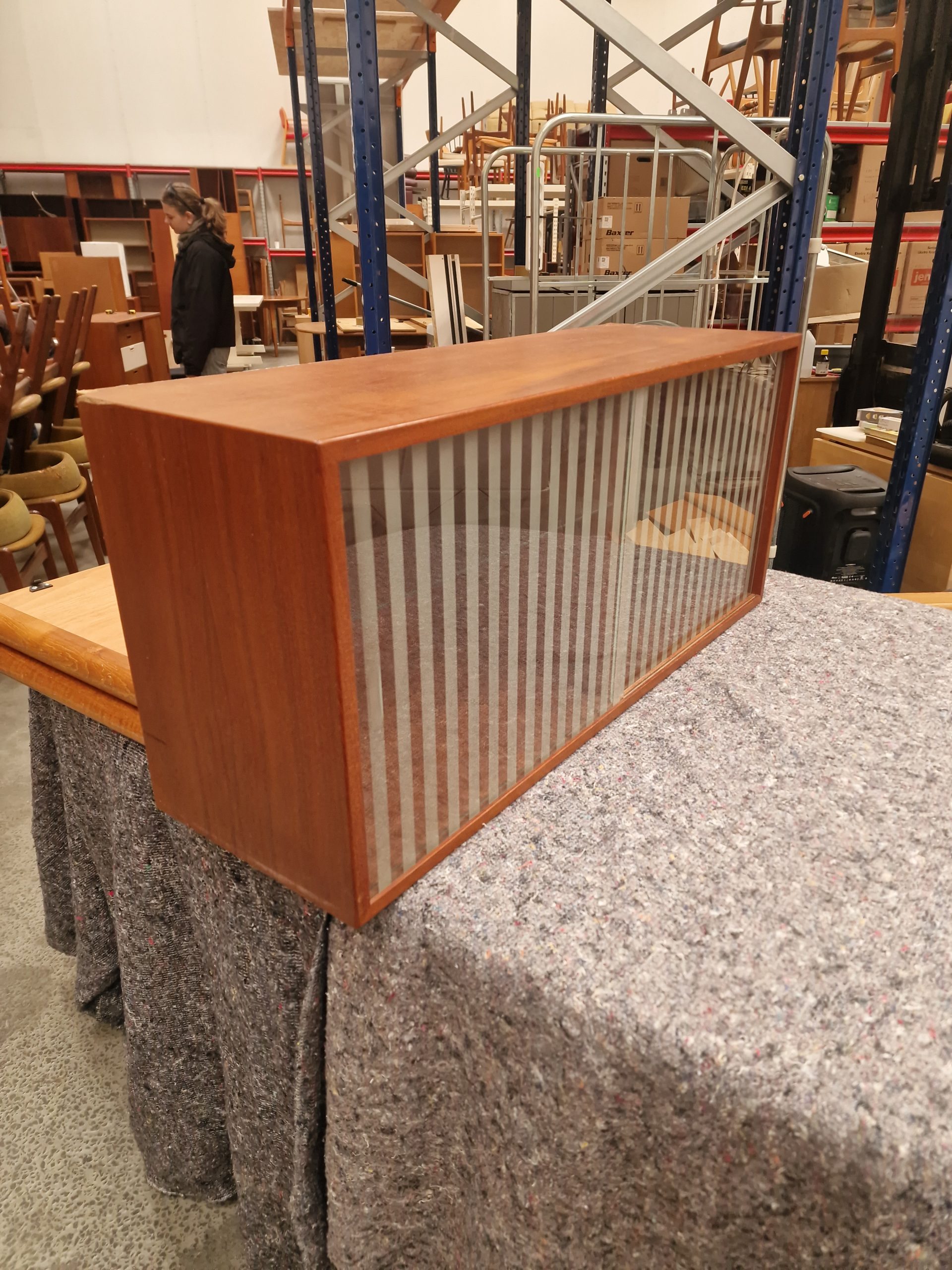 Vangereol i teak, vitrine, skab, hylder og vanger, Hansen and Guldborg (HG Furniture)