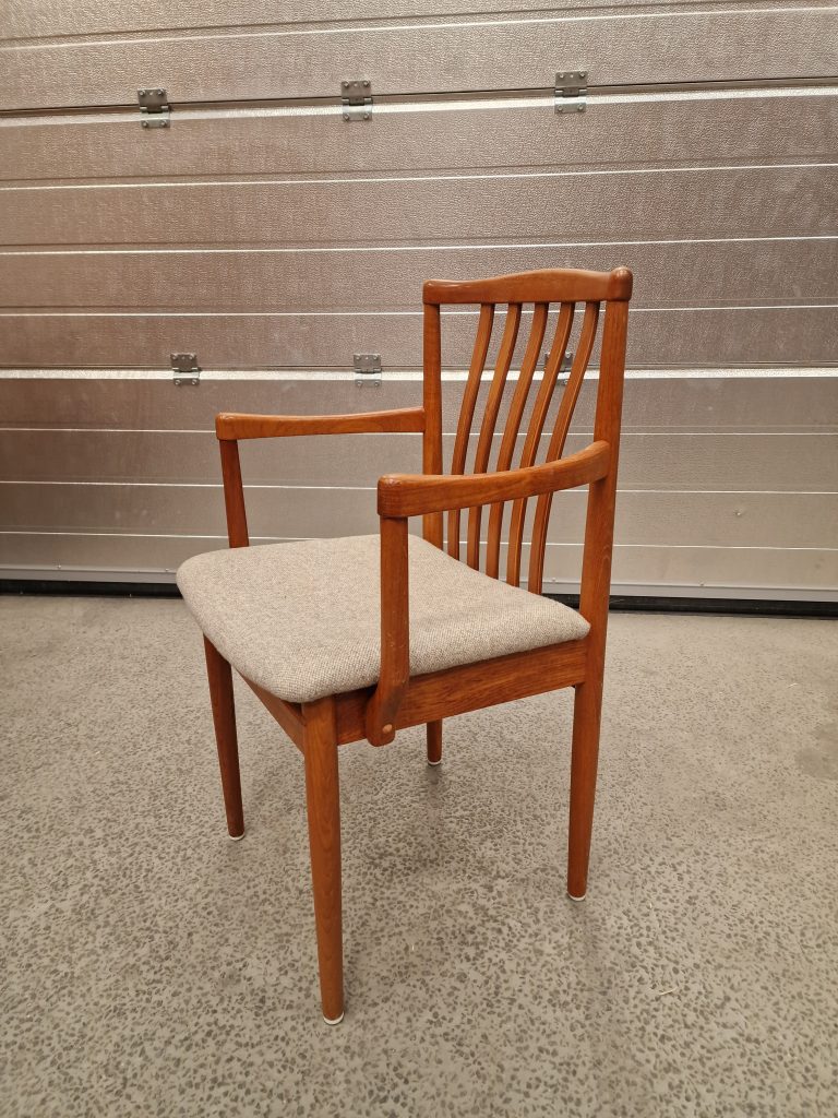 Spisestole i teak, 11 stk