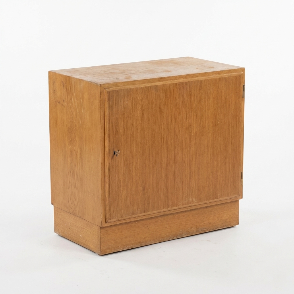 Enfløjet skænk af Hundevad i egetræ