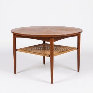 Rundt sofabord i teak Aakjær Møbelintarsia