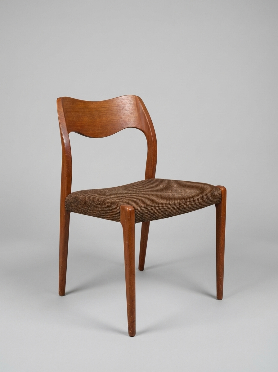 Spisestol i massiv teak, N.O. Møller model 71