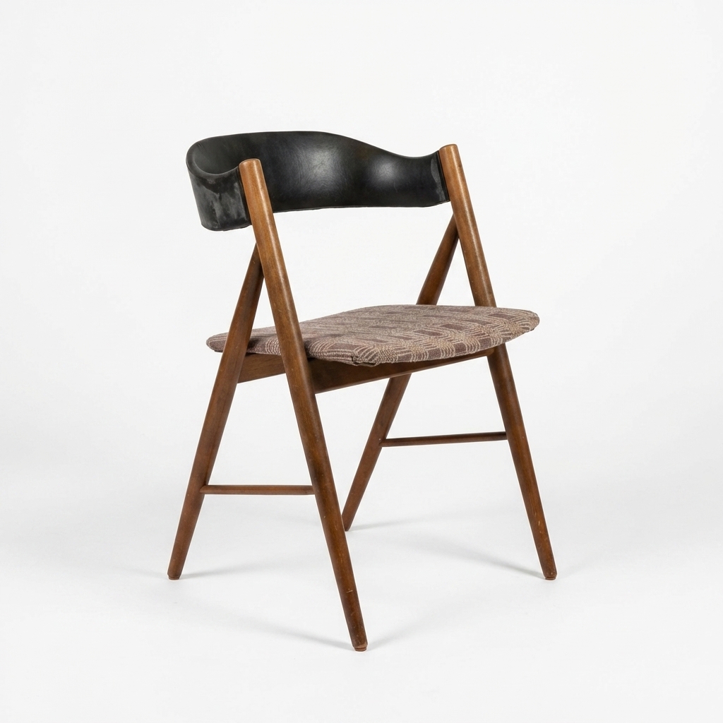 én spisestol, savbuk, sort ryg