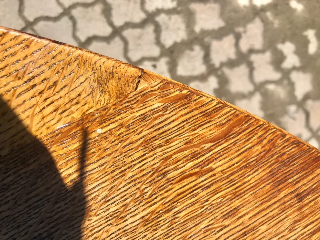 Rundt spisebord i finéret egetræ, Henry Kjærnulf